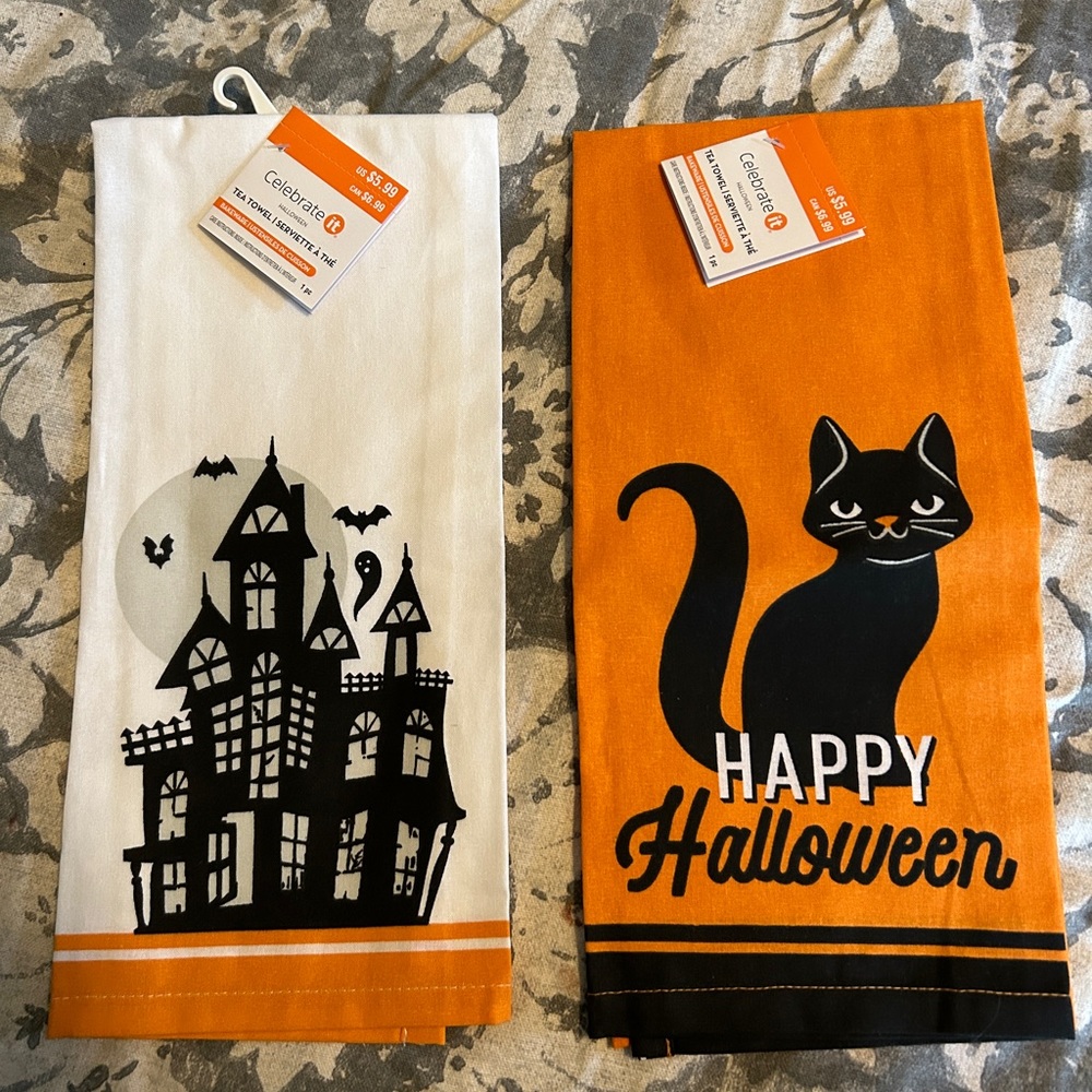 2 Halloween dishcloths, one cat and one haunted house! NWT 🖤🧡🐈‍⬛🎃